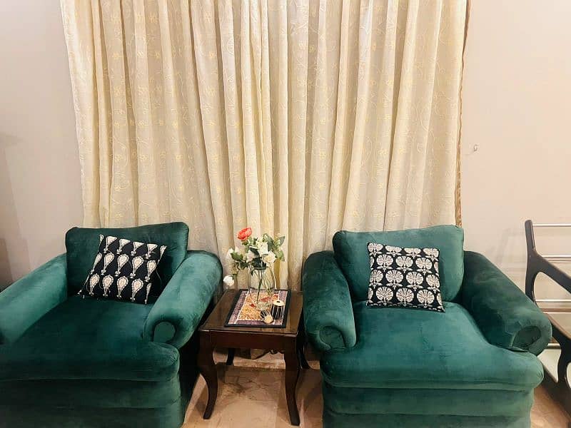 sofa set in excellent condition 2