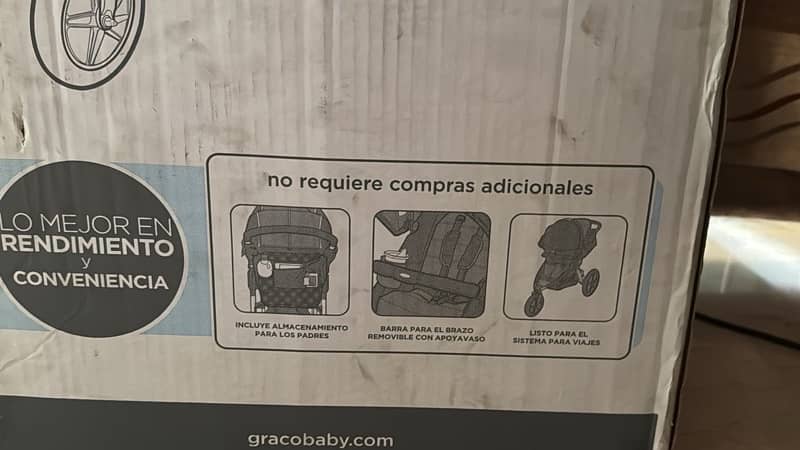 Graco barely used pram Click Connect technology 1