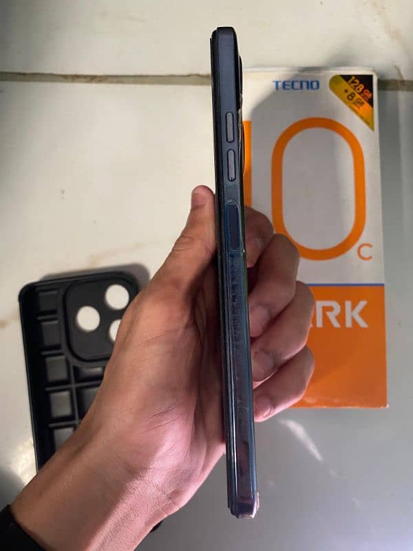 TECONO SPARK 10C With box 3 month  4+4 128 gb Battery 500mah 1