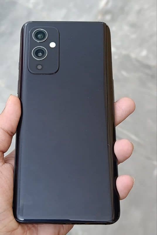 OnePlus 9 12/256 1