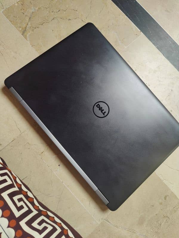 Dell Latitude E5470 0