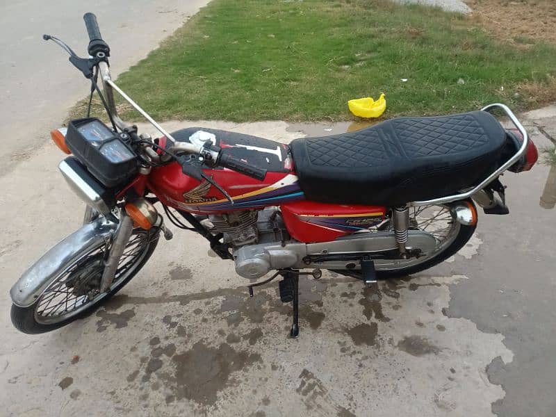 Honda 125 Red color for sale 2