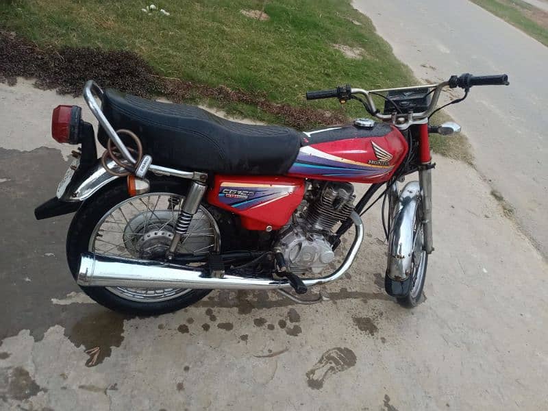 Honda 125 Red color for sale 4