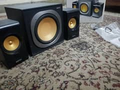 Edifier 2.1 home theater (2speaker and 1 amplifier)