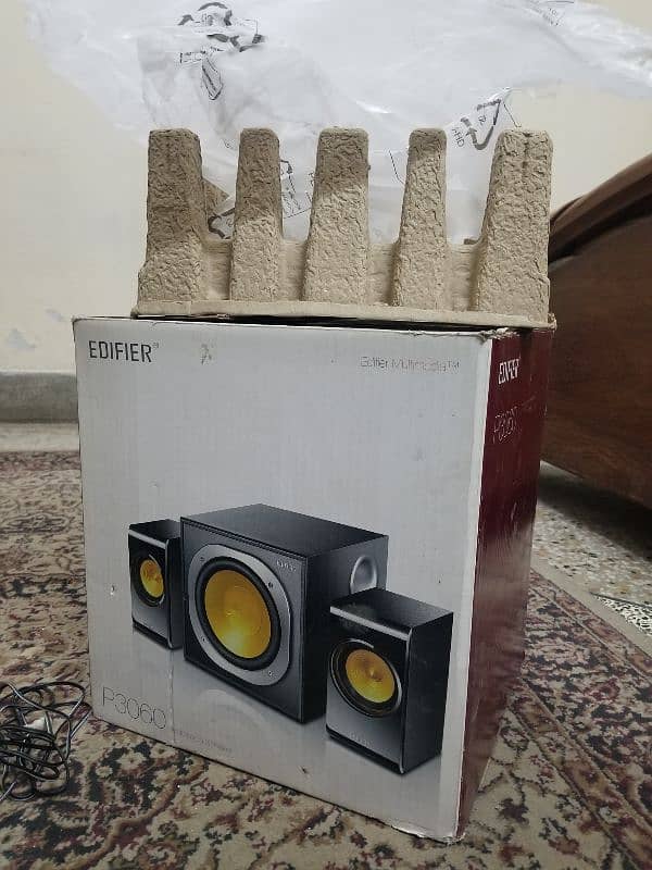 Edifier 2.1 home theater (2speaker and 1 amplifier) 4