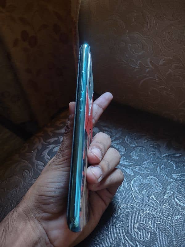 Vivo S1 With Box and Charger 3