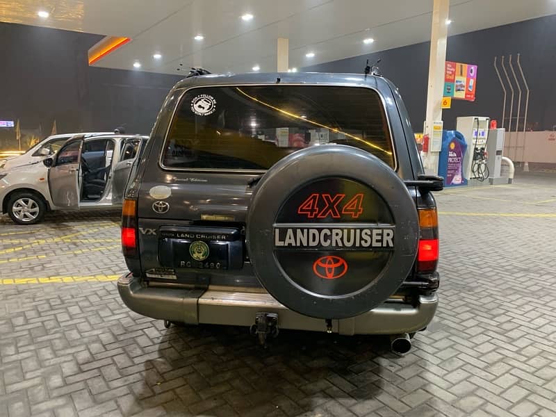 Toyota Land Cruiser 1992 4