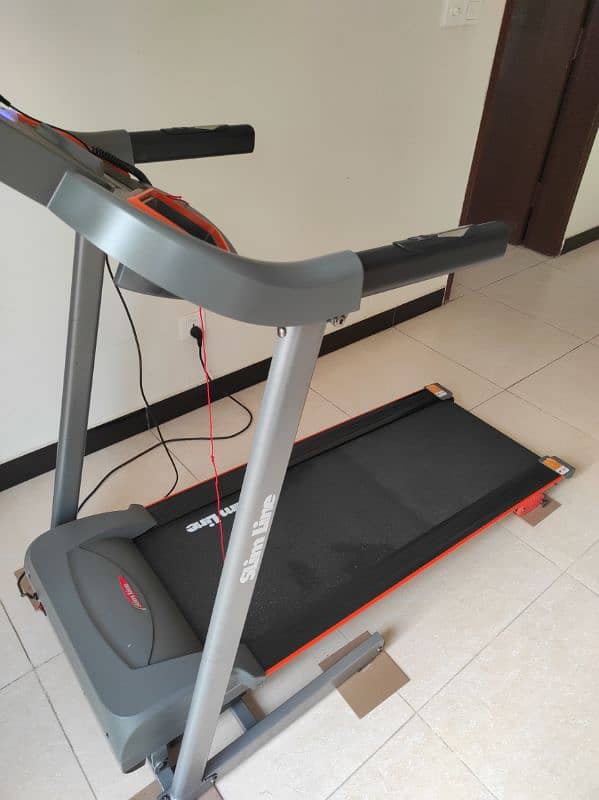 SLIM LINE TREADMILL TH3000 5