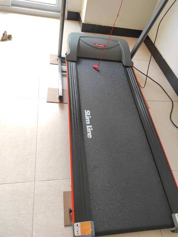 SLIM LINE TREADMILL TH3000 7