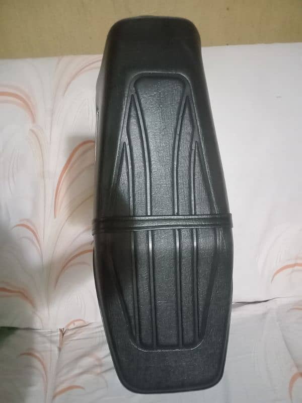 70cc new hard seat and foam 0