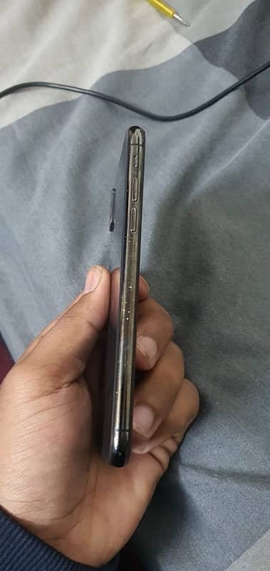 IPhone X Non-PTA 64 GB 5