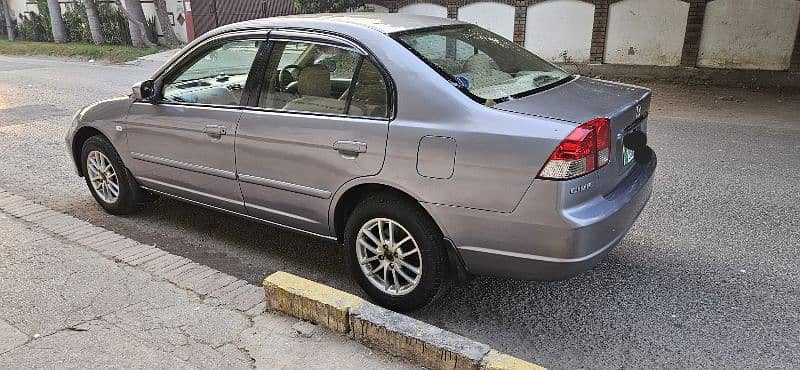 Honda Civic EXi 2004 3