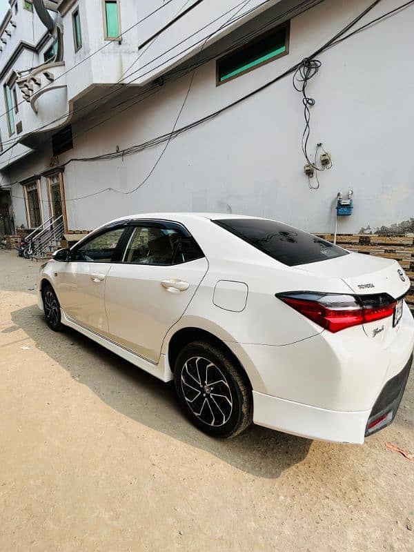 Toyota Corolla Altis 2023 5