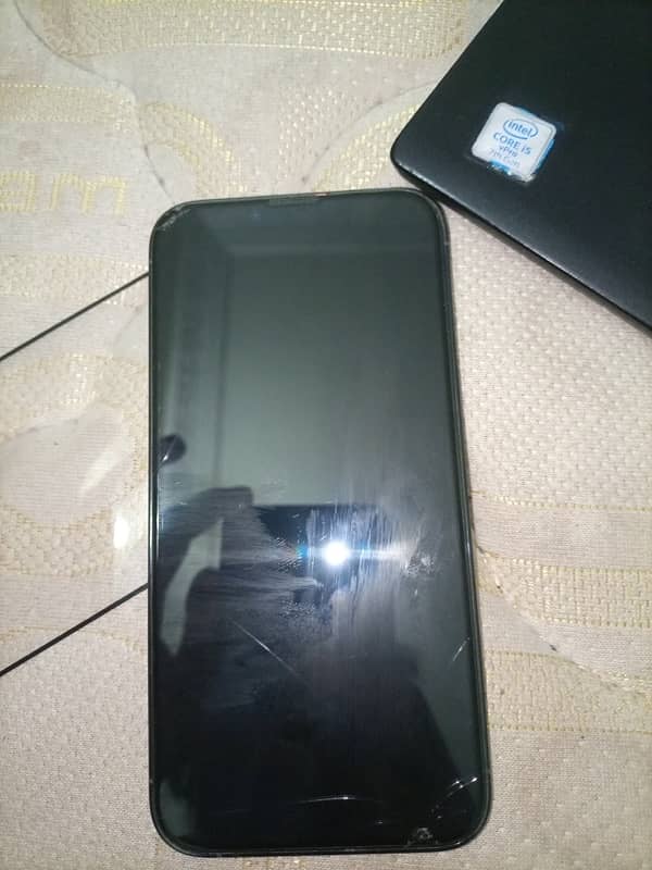 13 Pro FU screen cracked 0