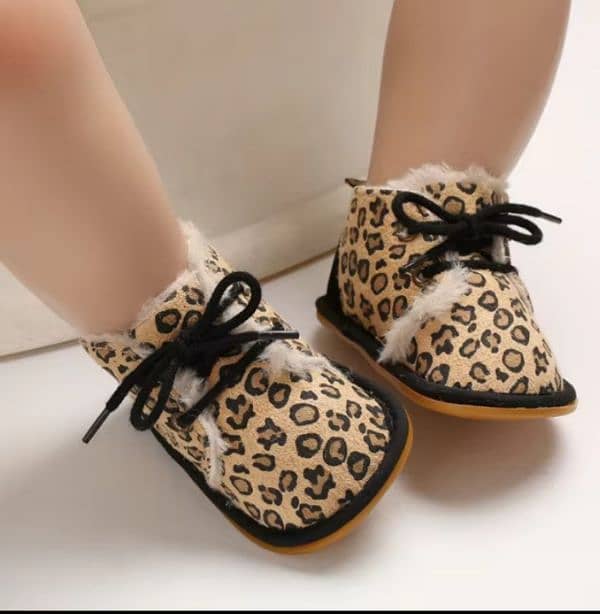 baby shoes imported  full warm and comfortable. 3