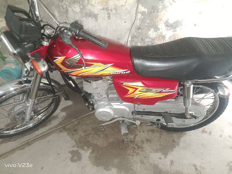 Honda CG125 like a new bike 0