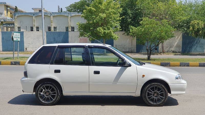 Suzuki Cultus with 1NZ-FE 1500c Automatic Transmission 2