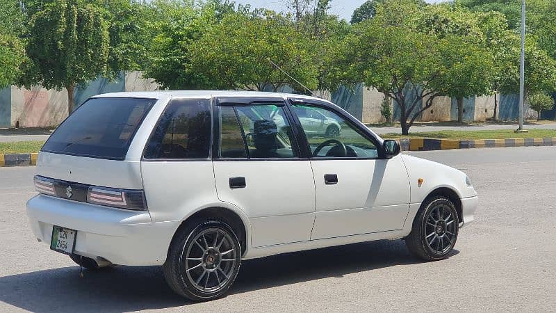 Suzuki Cultus with 1NZ-FE 1500c Automatic Transmission 3