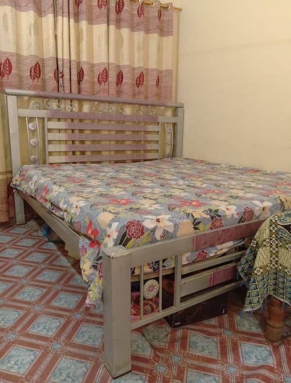 King size double bed rod iron 2