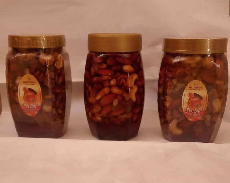 100% Pure Honey with Dry Fruits. . 9