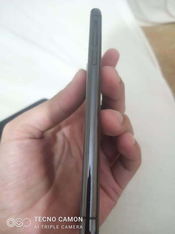 Iphone X 256 GB PTA Lock 0