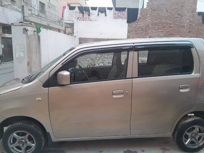 Suzuki Wagon R 2014 1