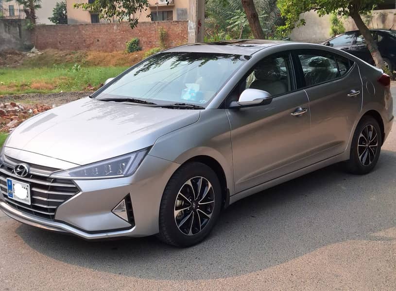 Hyundai Elantra GLS 2024 1