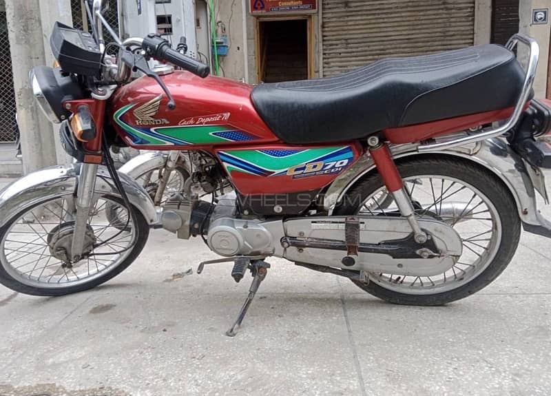 honda cd 70 sirf 4 hazar chali ha urgen 0