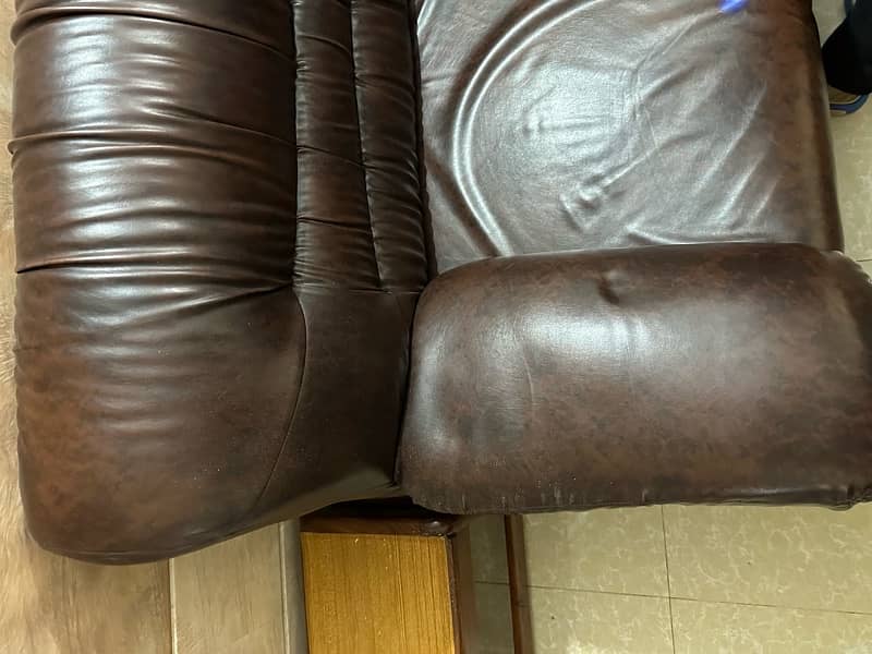 7 Seated leather Sofa Set 8