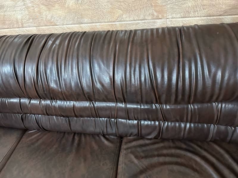 7 Seated leather Sofa Set 9