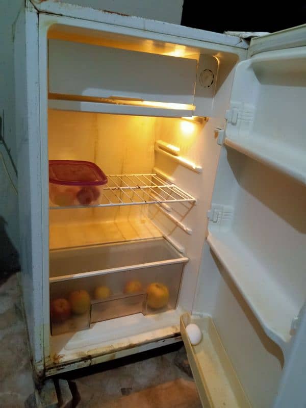 Room Fridge small changhong ruba 1