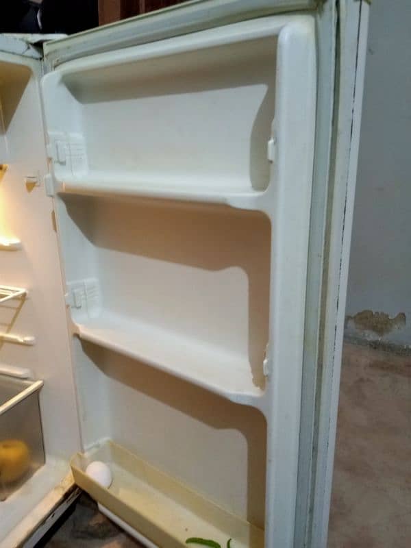 Room Fridge small changhong ruba 2