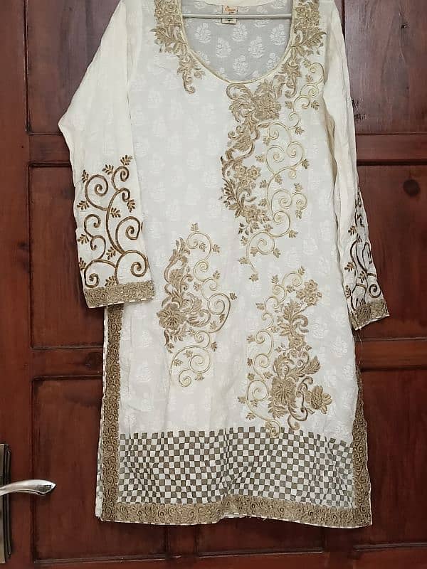 White embroidered kurti 2