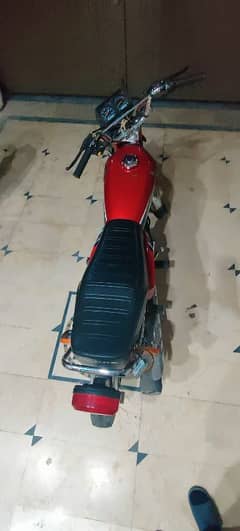 Honda 125 Fresh Urgent Sale. .