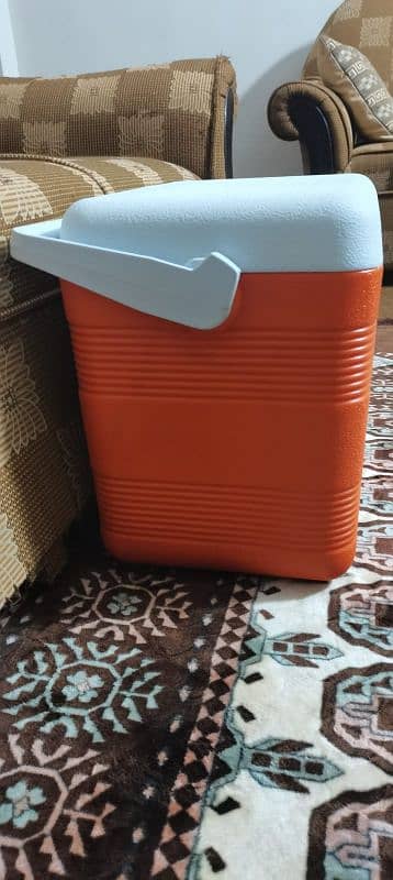 18 And 12 Litre Icebox Made in Uae 7