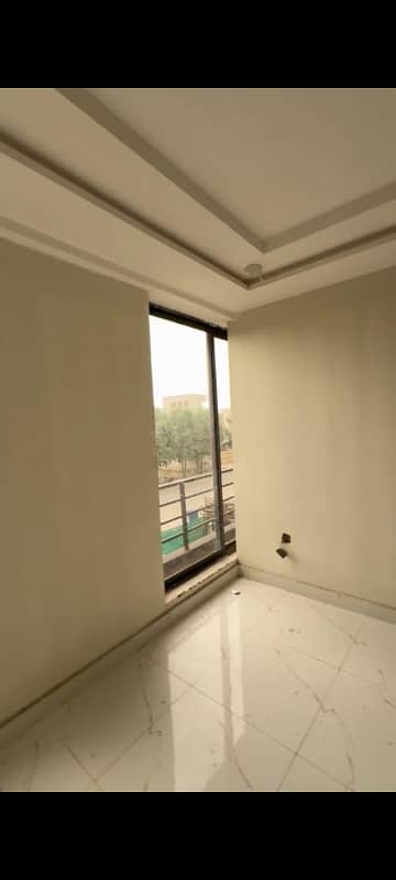 1BED BRAND NEW Non Furnished APARTMENT FOR SALE IN AQBAL BLOCK SECTOR E BAHRIA TOWN LAHORE 3