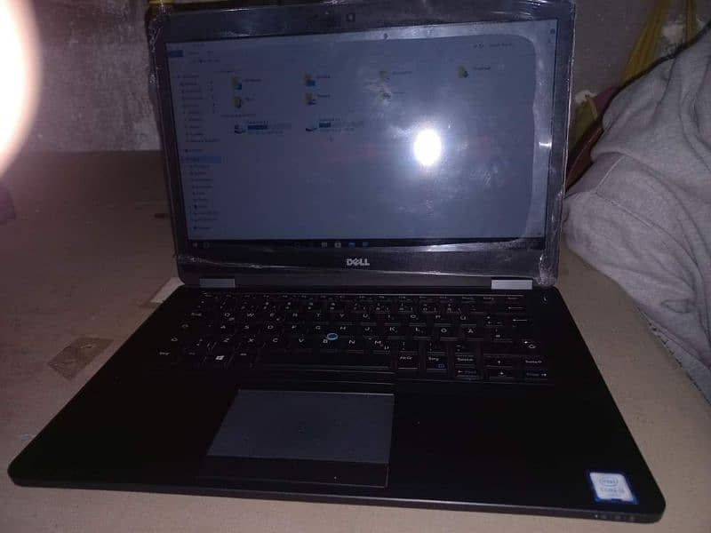 Dell Latitude E5470 0