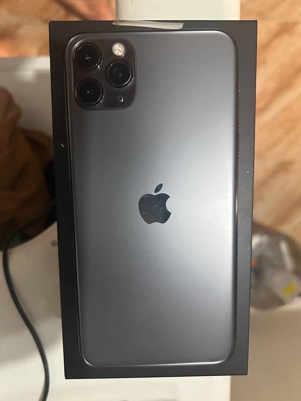 IPHONE 11 pro max 64 GB 0