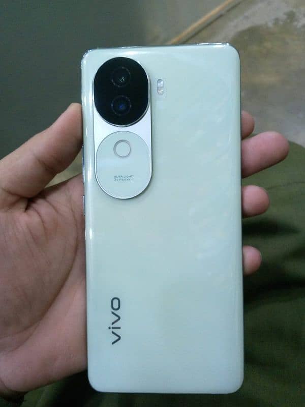 Vivo V40e 5G 1