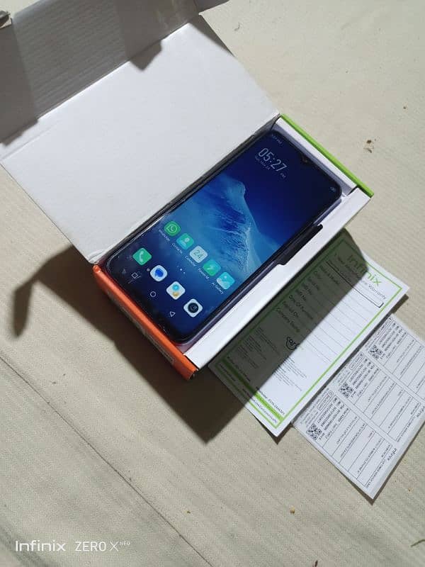 infinix hot 10 play 4/64 in lush condition 0