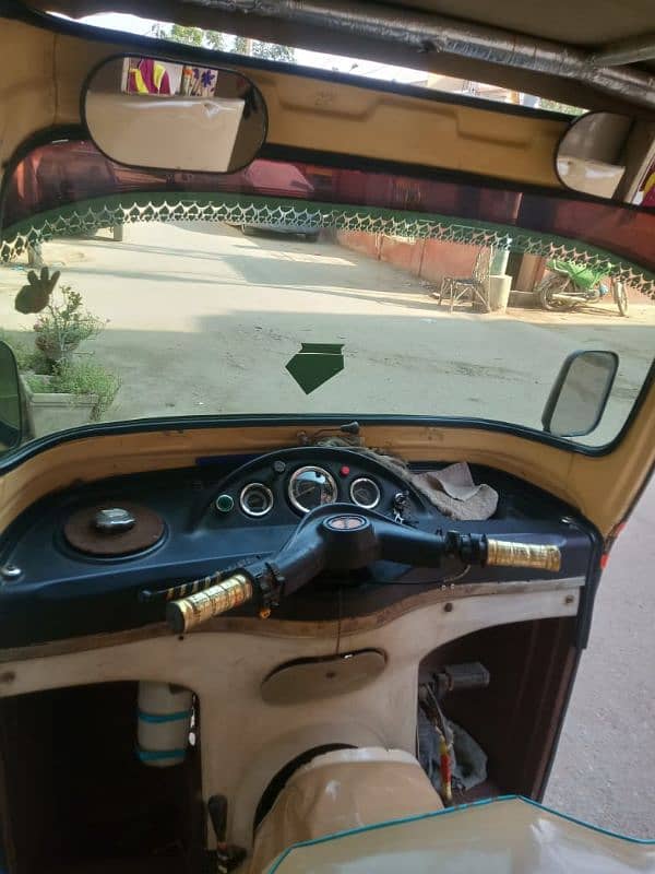 new Rickshaw in karachi 6