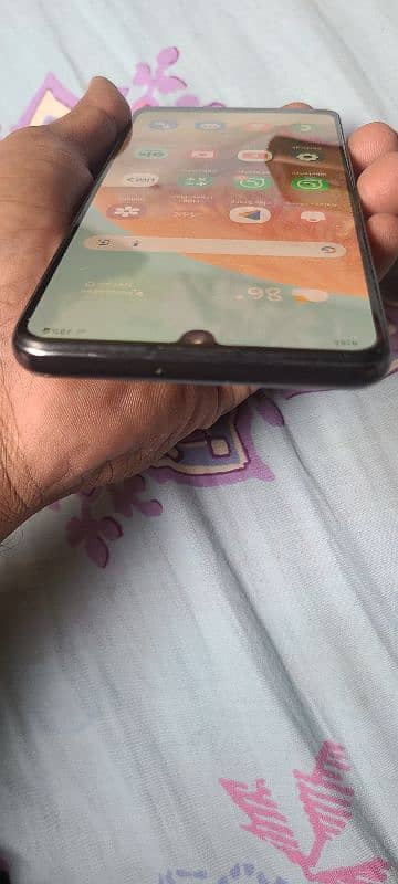 Samsung galaxy a32 6/128 hai pta ok hai 5