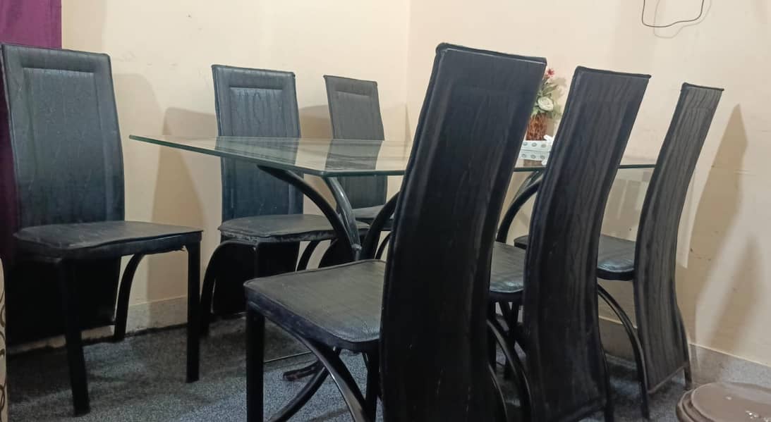 Dining table for sale 0