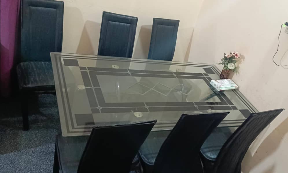 Dining table for sale 4