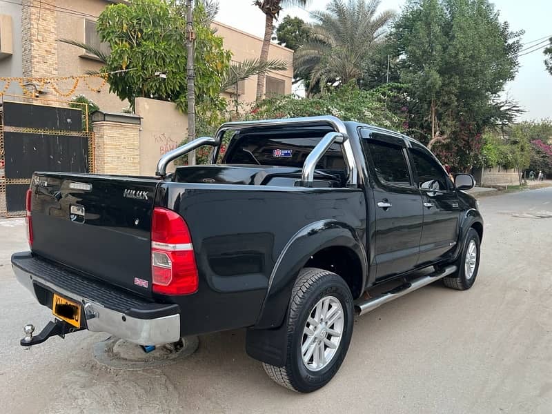 Toyota Hilux Vigo Invincible 2012/19 fully loaded b2b 2