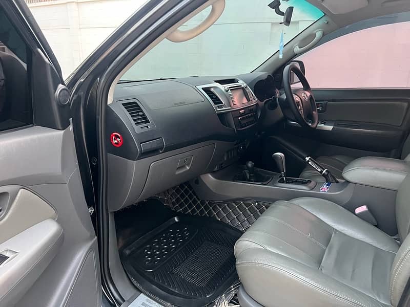 Toyota Hilux Vigo Invincible 2012/19 fully loaded b2b 10