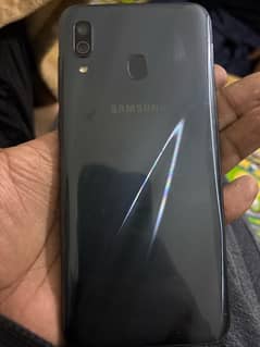 Samsung A30  (03056493407)