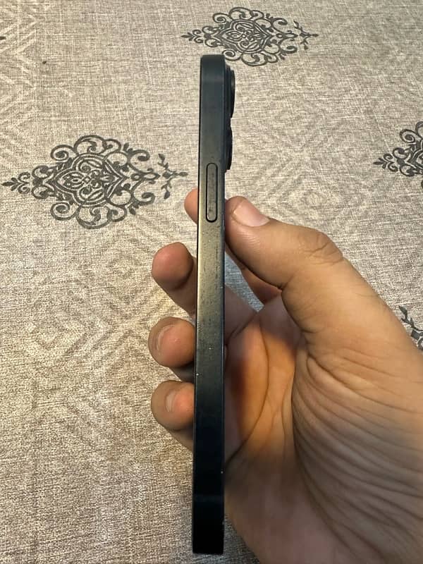 iPhone 14 128gb Non-PTA 3