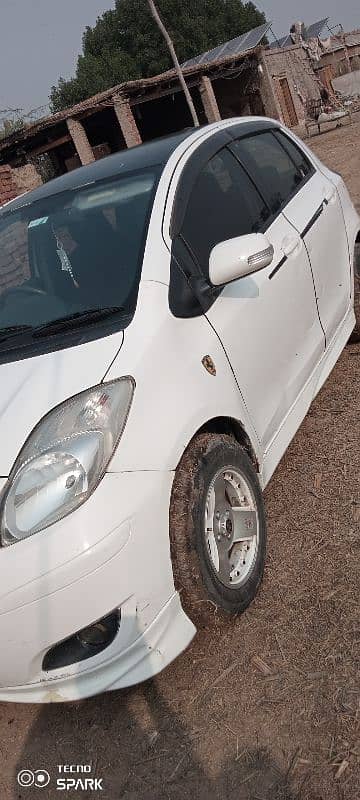 Toyota Vitz 2013 (imported in 2010) 8