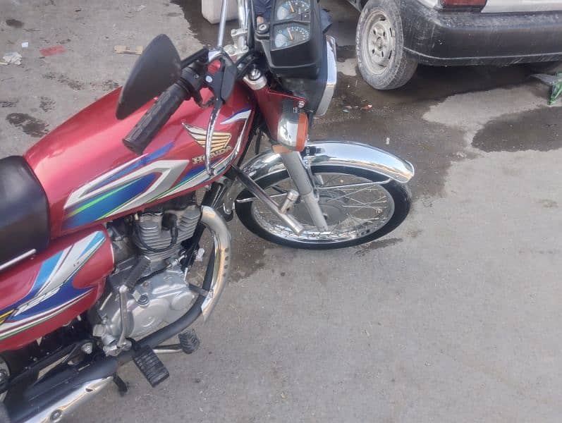 good condition bike for sale sirf interested hi rabta karen 1